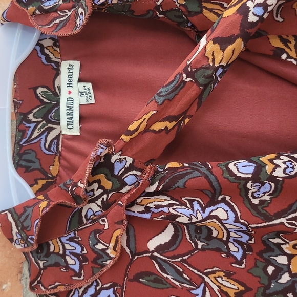 Boho neutral flowers top - Picture 4 of 4